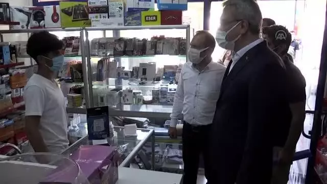 Vali Ekinci, Kığı ilçesinde depreme ilişkin incelemelerde bulundu