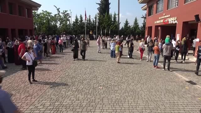 yanlis okula gelen ogrencileri polis motosikl 4 14227583 o