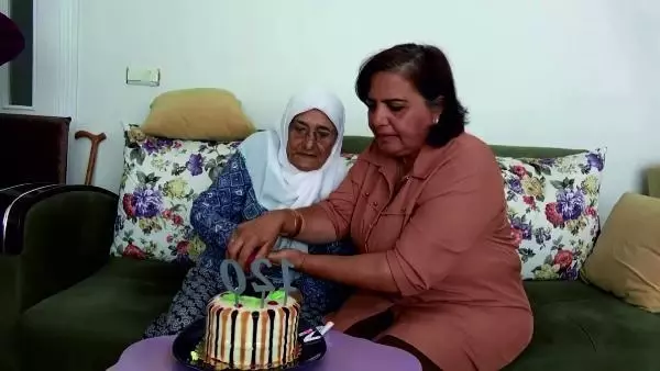 Son dakika: 3 PADİŞAH VE 12 CUMHURBAŞKANI DÖNEMİNE TANIKLIK EDEN ŞEKER NİNE, 119 YAŞINDA 5 Son dakika: 3 PADİŞAH VE 12 CUMHURBAŞKANI DÖNEMİNE TANIKLIK EDEN ŞEKER NİNE, 119 YAŞINDA