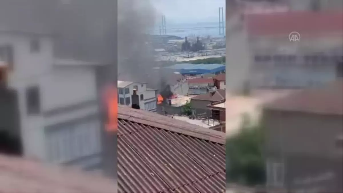 Son dakika haberleri... Apartmanın çatısında çıkan yangın 4 binada hasara neden oldu
