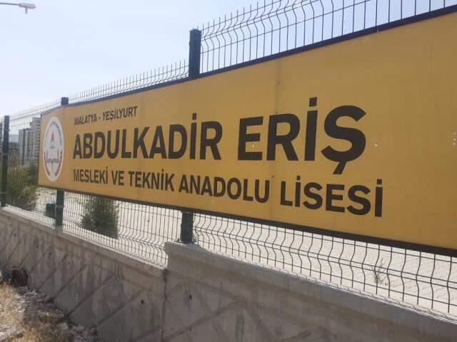 Değişen okul ismi yüzünden öğrenciler sınava giremedi