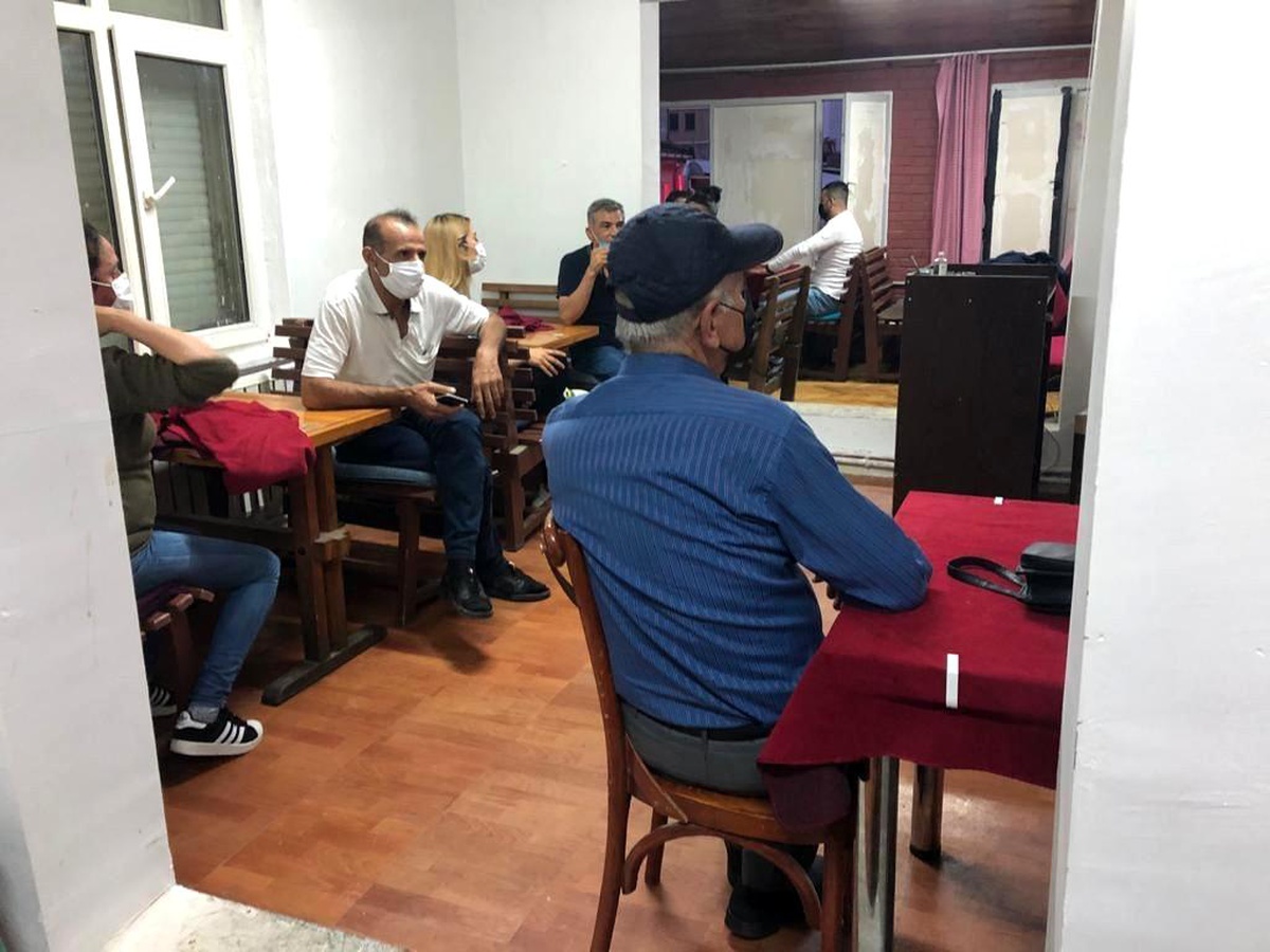 Dernek görünümlü kumarhanede 34 kişi yakalandı - Vimarsana News