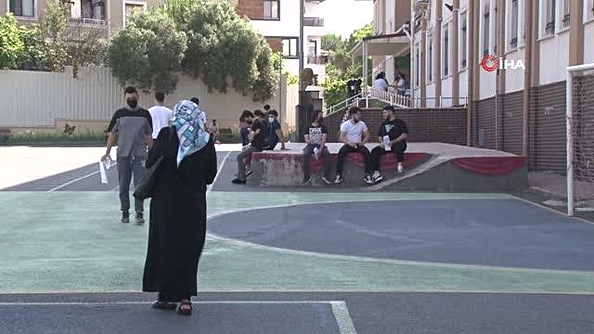 İstanbul'da AYT sınavı heyecanı - Vimarsana News