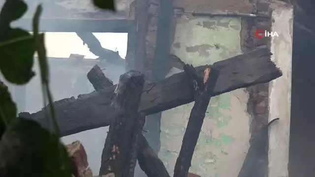 Son dakika: Kırklareli'nde metruk binada çıkan yangın itfaiye ekiplerince söndürüldü