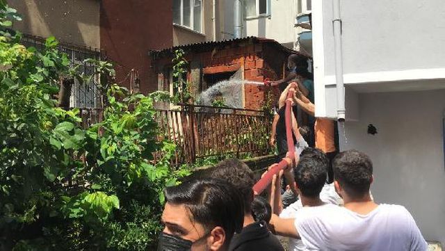 kocaeli de 4 evin catisi yandi 5 kisi dumanda 9 14228580 o