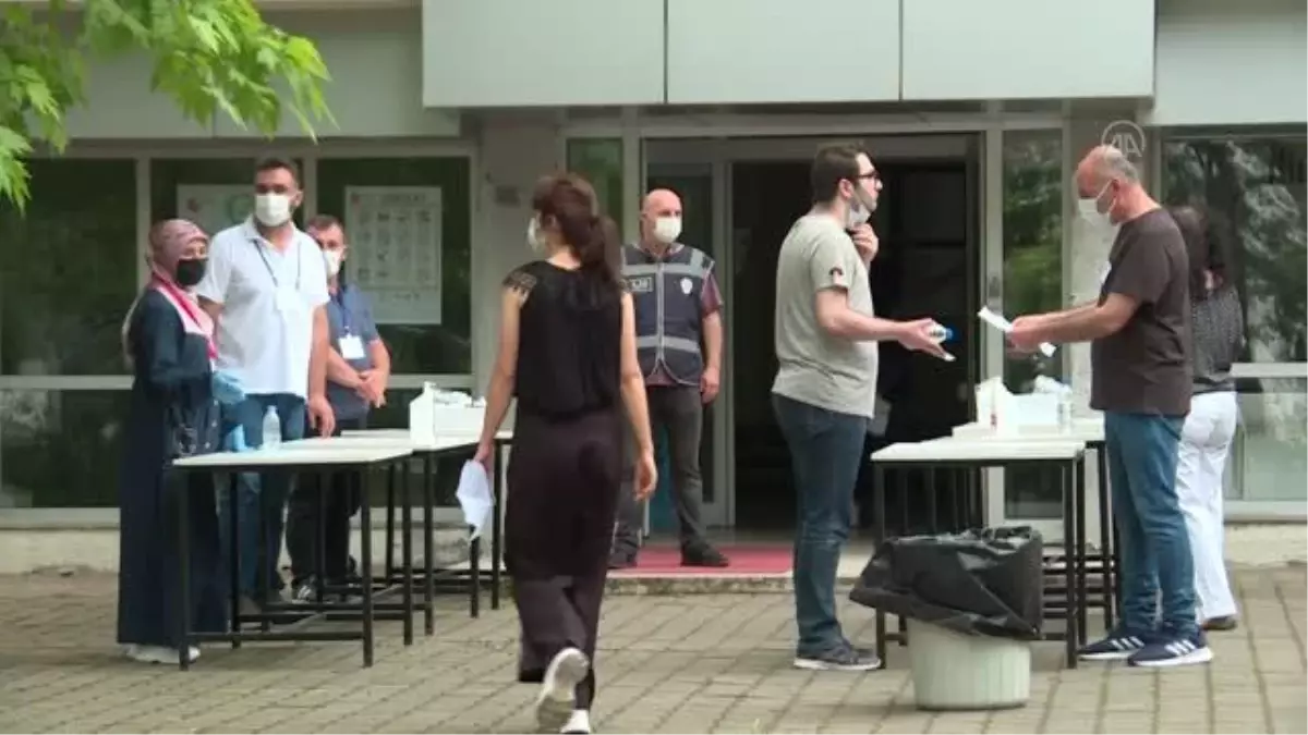 Orta ve Doğu Karadeniz illerinde YKS'nin ikinci oturumu AYT heyecanı