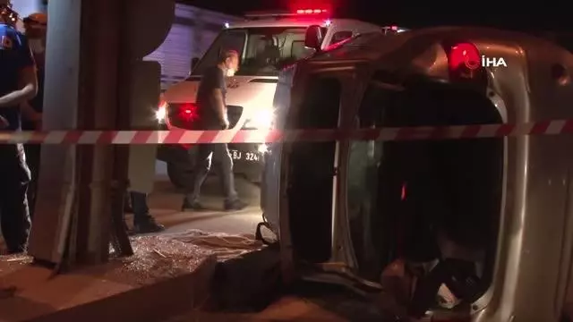 Polisin kaza yerinde seyirci vatandaşla zorlu imtihanı 5 Polisin kaza yerinde seyirci vatandaşla zorlu imtihanı