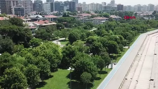 SON HAFTA SONU KISITLAMASINDA CADDEBOSTAN SAHİLİ BOŞ KALDI