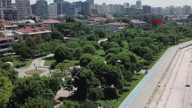 SON HAFTA SONU KISITLAMASINDA CADDEBOSTAN SAHİLİ BOŞ KALDI