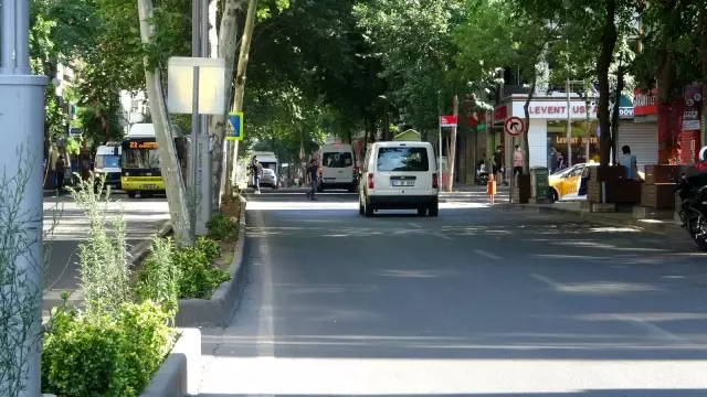 Son kısıtlamaya Diyarbakır uydu, sokaklar boş kaldı