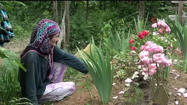 Tam 1 yıl önce bugün kaybolmuş, 3 gün sonra derede cansız bedeni bulunmuştu...İkranur'un babaannesi mezarı başında böyle gözyaşı döktü