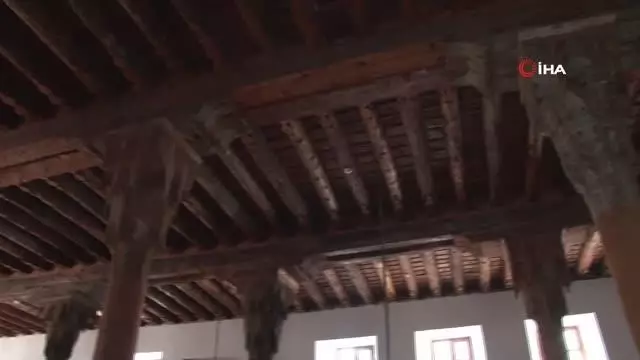 40 direkli tarihi Ulu Cami, UNESCO geçici listesine girdi 40 direkli tarihi Ulu Cami, UNESCO geçici listesine girdi