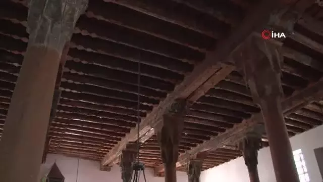 40 direkli tarihi Ulu Cami, UNESCO geçici listesine girdi 2 40 direkli tarihi Ulu Cami, UNESCO geçici listesine girdi