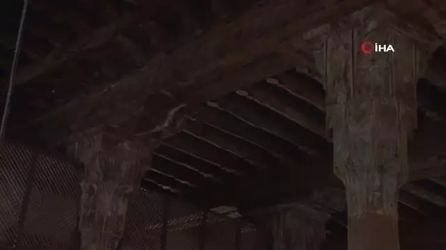 40 direkli tarihi Ulu Cami, UNESCO geçici listesine girdi 3 40 direkli tarihi Ulu Cami, UNESCO geçici listesine girdi