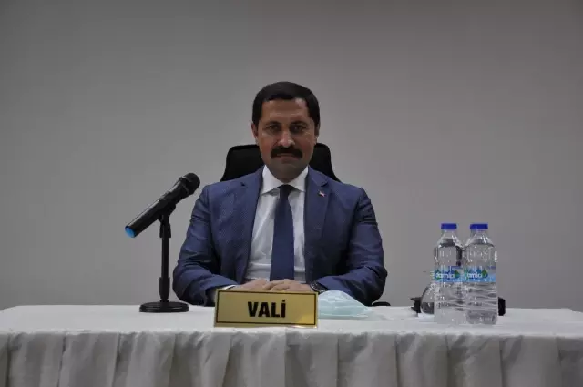 Amasya Valisi Masatlı Gümüşhacıköy ilçesinde muhtarlarla buluştu 2 Amasya Valisi Masatlı Gümüşhacıköy ilçesinde muhtarlarla buluştu