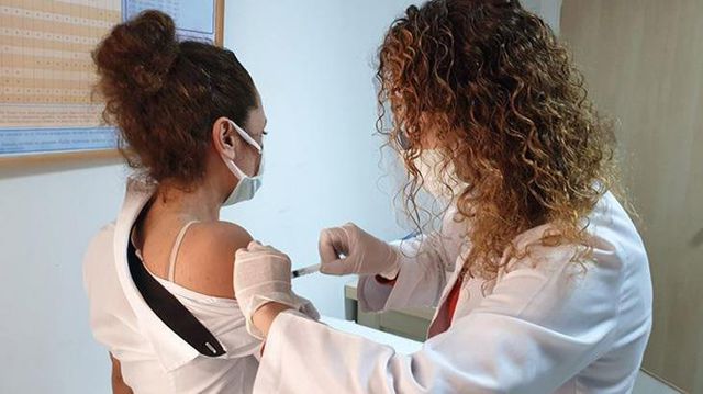 Van Valisi ilk işareti verdi! Aşı olmayanlara kısıtlamalar yolda