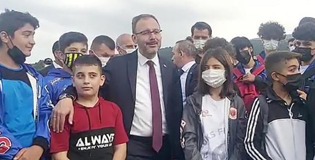 Gençlik ve Spor Bakanı Kasapoğlu, Ardahan'daki Genç Ofis in açılış törenine katıldı Açıklaması