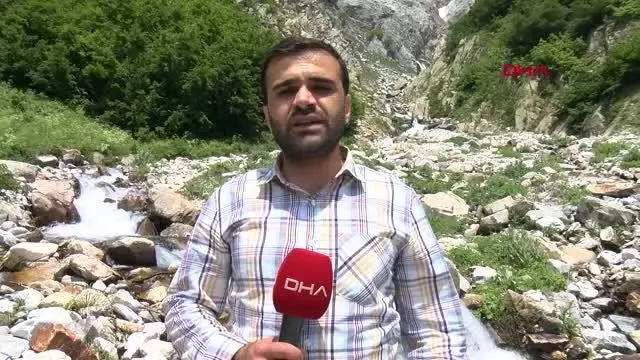 BURSA SİYAH AKAN NİLÜFER ÇAYI KAYNAĞINDA, İÇİLEBİLECEK KADAR TEMİZ