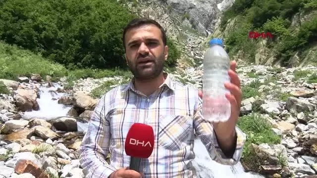 BURSA SİYAH AKAN NİLÜFER ÇAYI KAYNAĞINDA, İÇİLEBİLECEK KADAR TEMİZ
