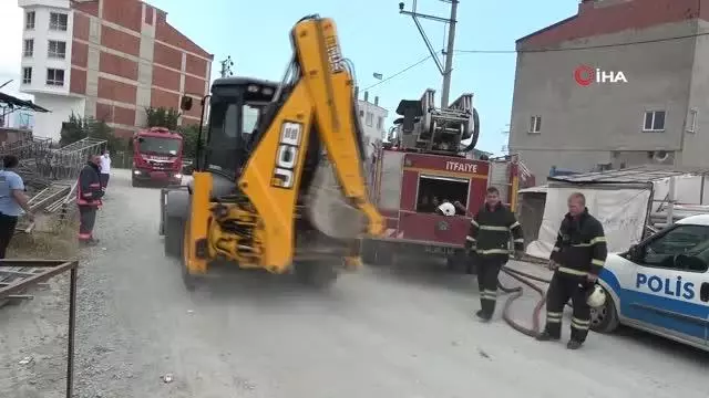 Elektrik malzemeleri üretilen iş yerinin deposunda yangın