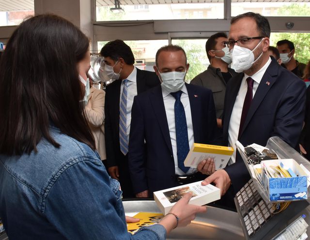 Gençlik ve Spor Bakanı Kasapoğlu, Ardahan'daki Genç Ofis in açılış törenine katıldı Açıklaması