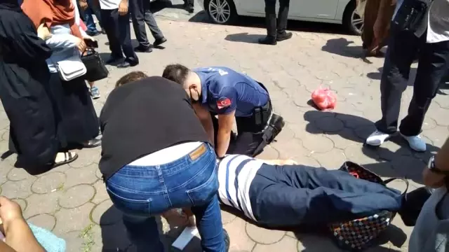 Kalp krizi geçiren adama polisten kalp masajı