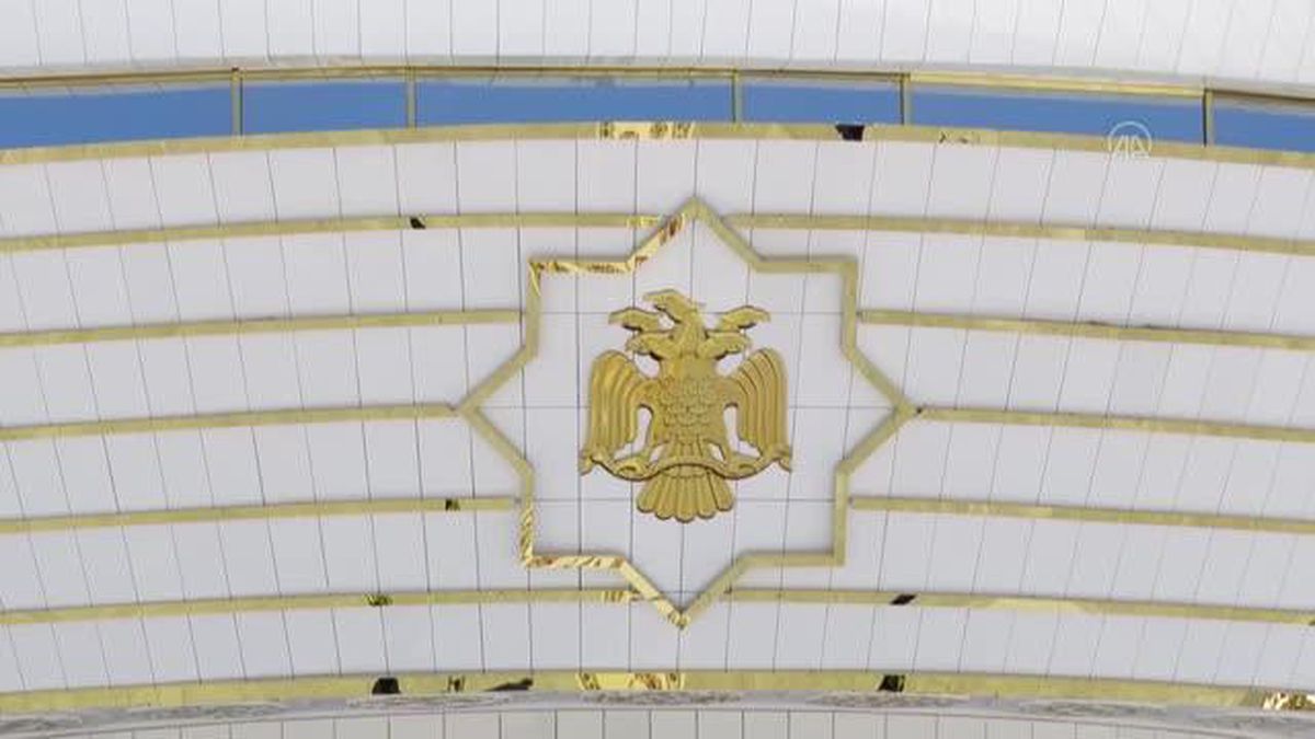 Son dakika haber! Kırgızistan Cumhurbaşkanı Caparov, Türkmenistan'a resmi ziyarette bulundu