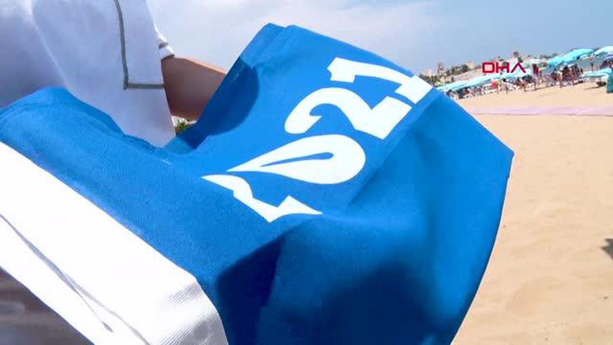 KIZKALESİ HALK PLAJI'NDA MAVİ BAYRAK ALDI