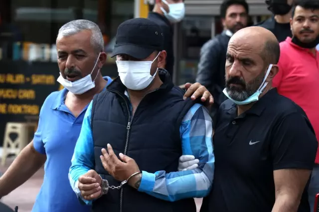 Tartıştığı kadını korkutmak için havaya ateş açıp kendisini dükkana kilitleyen kişi, gözaltına alındı