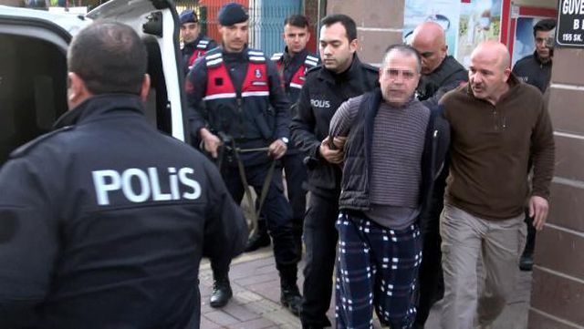 'Koronalıyım' diyerek polise tüküren emekli astsubayın cezaları ertelendi