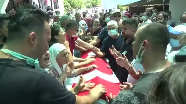 Pakdemirli, Marmaris'teki yangında şehit olan Hasdemir'in cenaze törenine katıldı (2)