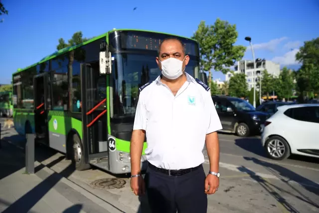 Güzergahını değiştirerek öğrencileri YKS'ye yetiştiren belediye otobüsü şoförü o anları anlattı