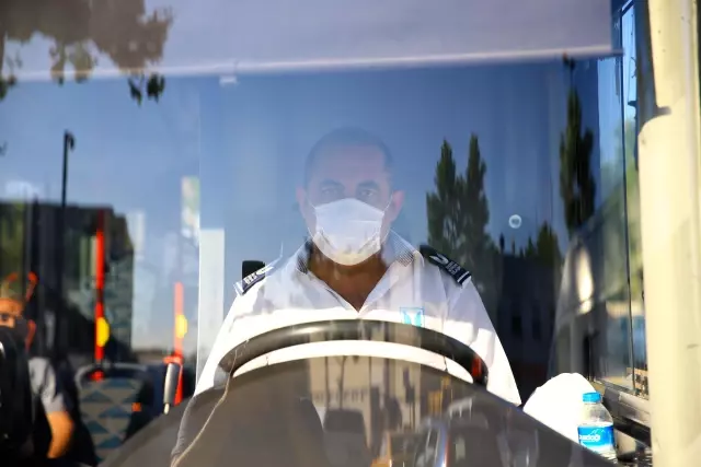 Güzergahını değiştirerek öğrencileri YKS'ye yetiştiren belediye otobüsü şoförü o anları anlattı