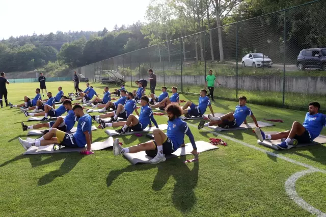 TFF 1. Lig'in yeni ekibi Eyüpspor, Bolu'da kampa girdi