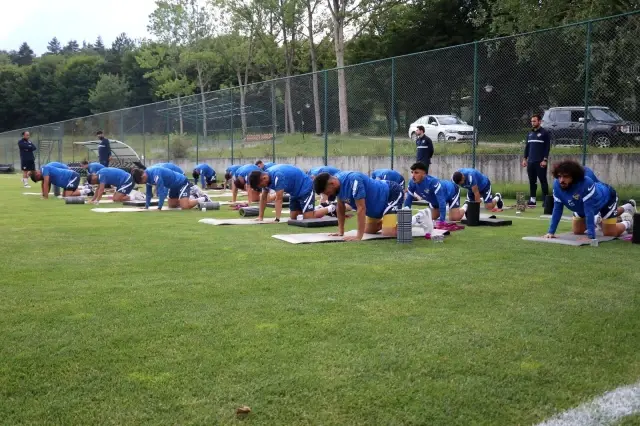 TFF 1. Lig'in yeni ekibi Eyüpspor, Bolu'da kampa girdi
