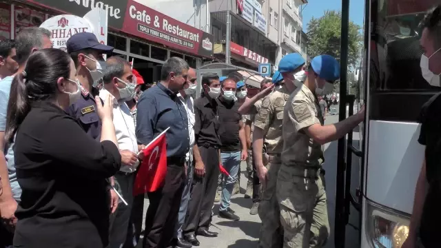 Son dakika gündem: Afrin'den dönen komandolara Besni'de sevgi seli