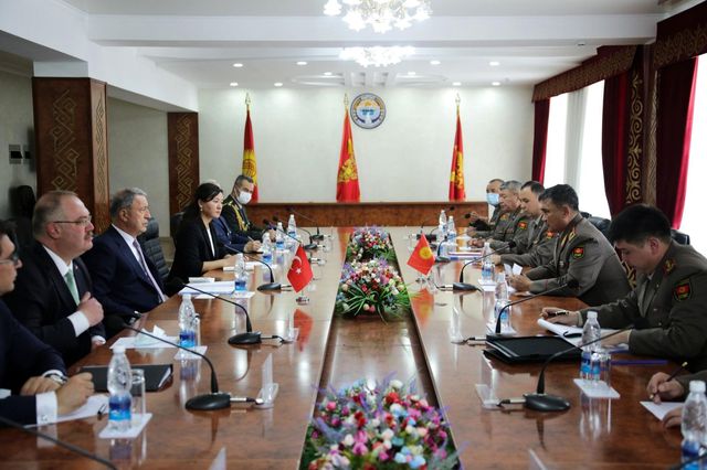 bakan akar kirgizistan da resmi torenle karsi 13 14232330 o