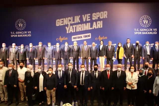 Bakan Kasapoğlu: 'Ferasetten yoksun tavırlarıyla gençlerimizin moral ve motivasyonlarını düşürenler karşılarında bizi bulacak'
