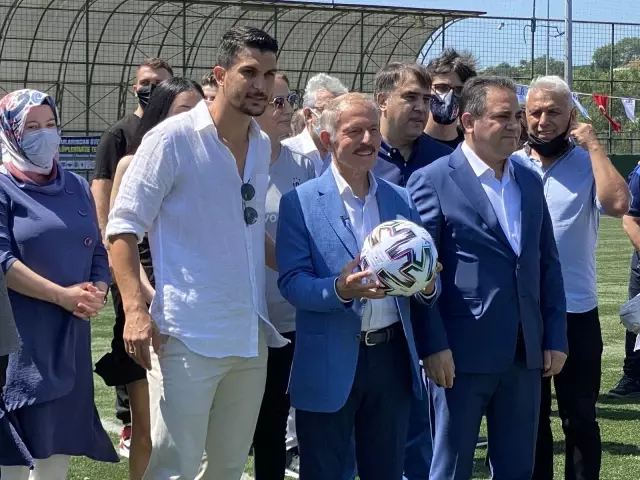 Bayrampaşa'da Necip Uysal spor tesisi açıldı