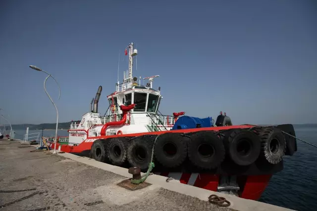 Çanakkale Boğazı'nın son teknolojiyle donatılan yeni kurtarma römorkörü görev başında Çanakkale Boğazı'nın son teknolojiyle donatılan yeni kurtarma römorkörü görev başında