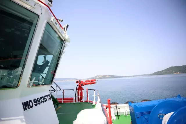 Çanakkale Boğazı'nın son teknolojiyle donatılan yeni kurtarma römorkörü görev başında