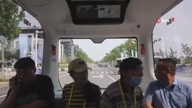 Çin'in Zhengzhou kentinde sürücüsüz otobüs ve taksiler hizmete giriyor Çin'in Zhengzhou kentinde sürücüsüz otobüs ve taksiler hizmete giriyor