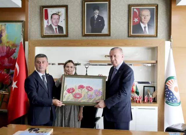 Cumhurbaşkanı Erdoğan Gölbaşı Belediye başkanı Şimşek'i ziyaret etti