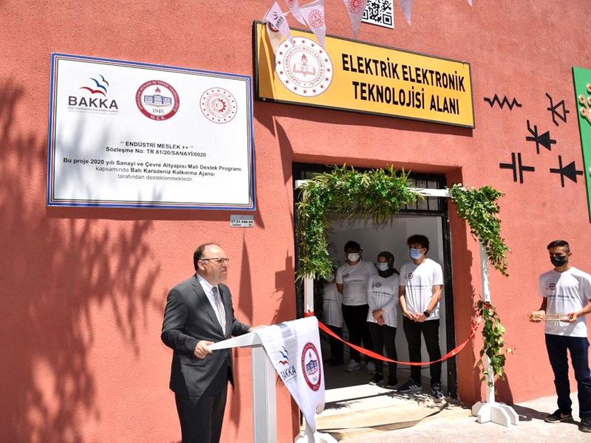 Endüstri Meslek Lisesi Elektrik-Elektronik Teknolojisi Alanının Açılışı Yapıldı