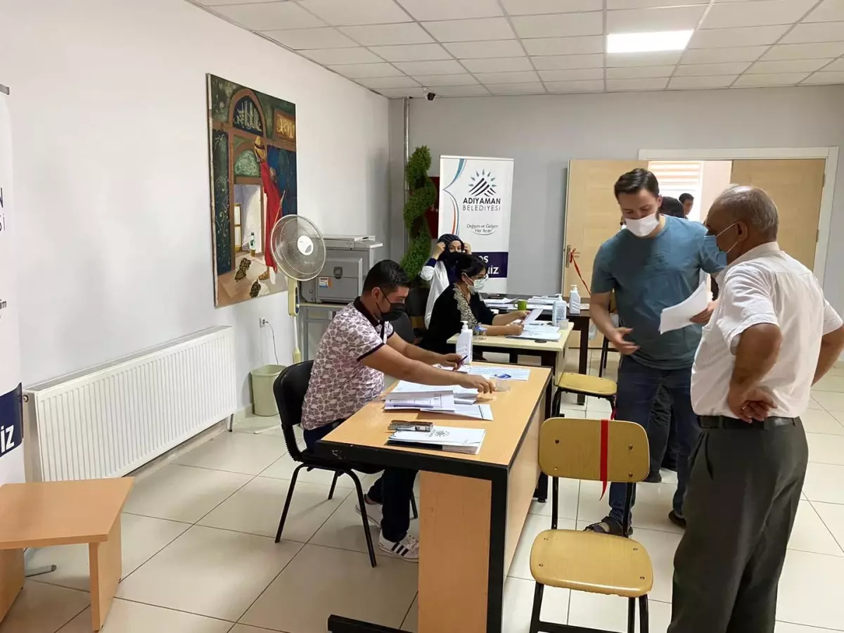 Esnafa Destek Başvuruları Devam Ediyor 1 esnafa destek basvurulari devam ediyor 14233294 amp