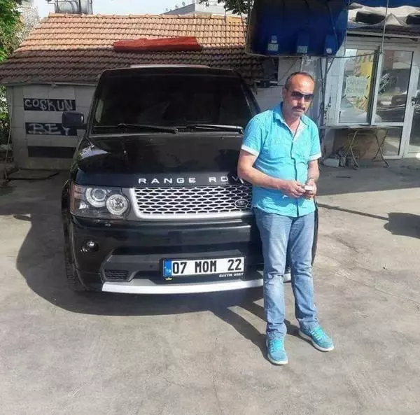Son dakika haber... Galerici arkadaşını kalbine makas saplayıp öldürdü