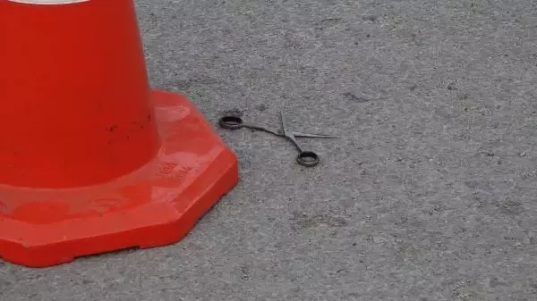 Son dakika haber... Galerici arkadaşını kalbine makas saplayıp öldürdü