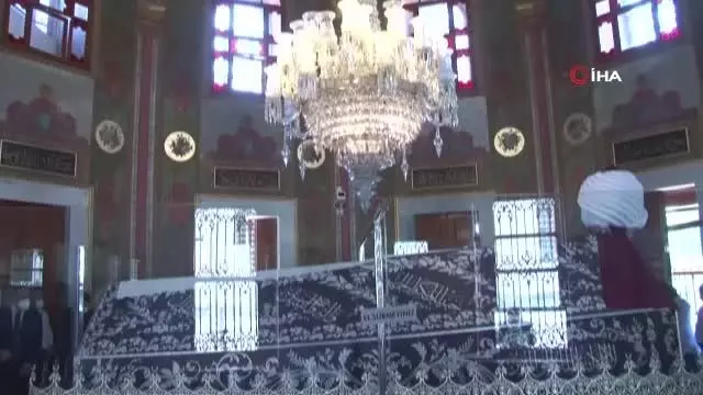 Kabe Kuşağı Fatih Sultan Mehmet Türbesi'ne yerleştirildi