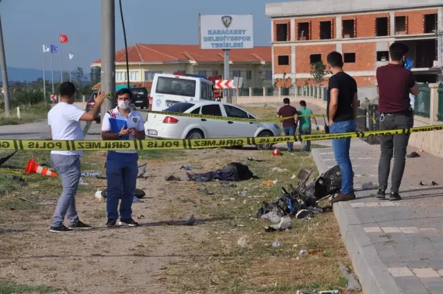 Otomobil ile motosikletin kafa kafaya çarpıştığı kazanın görüntüleri ortaya çıktı