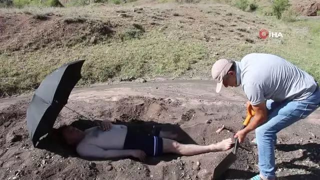 Şifayı kum banyosunda buluyorlar